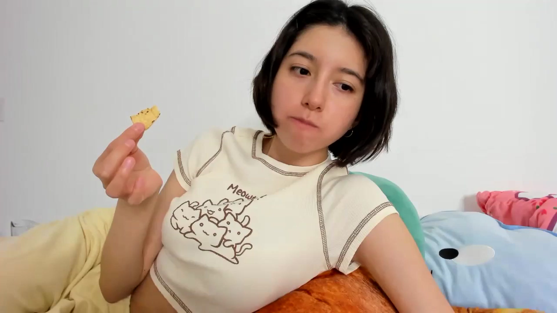 Gallery image thumbnail from Cherrycute666's myfreecams stream on, 11/06/2023, 24:25 image 19 of 20