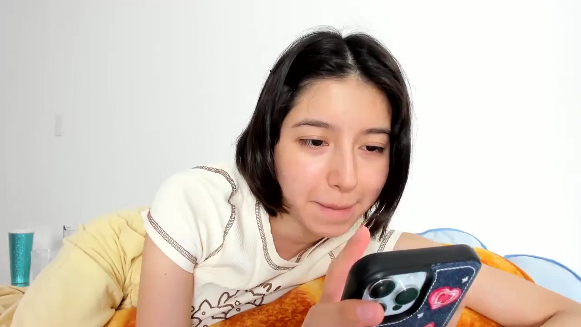 Gallery image thumbnail from Cherrycute666's myfreecams stream on, 11/06/2023, 04:34 image 6 of 20
