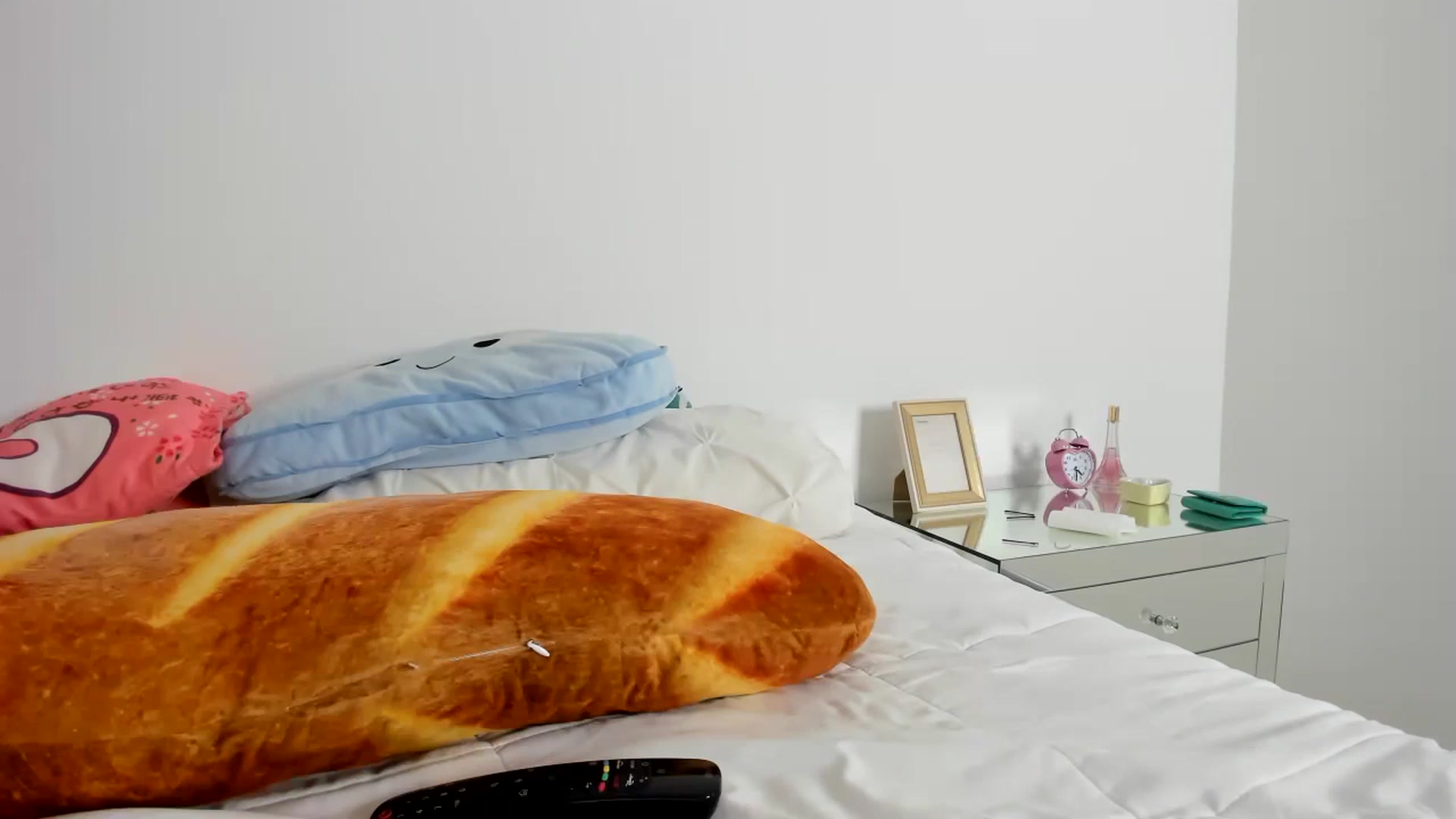 Gallery image thumbnail from Cherrycute666's myfreecams stream on, 11/07/2023, 04:14 image 6 of 20