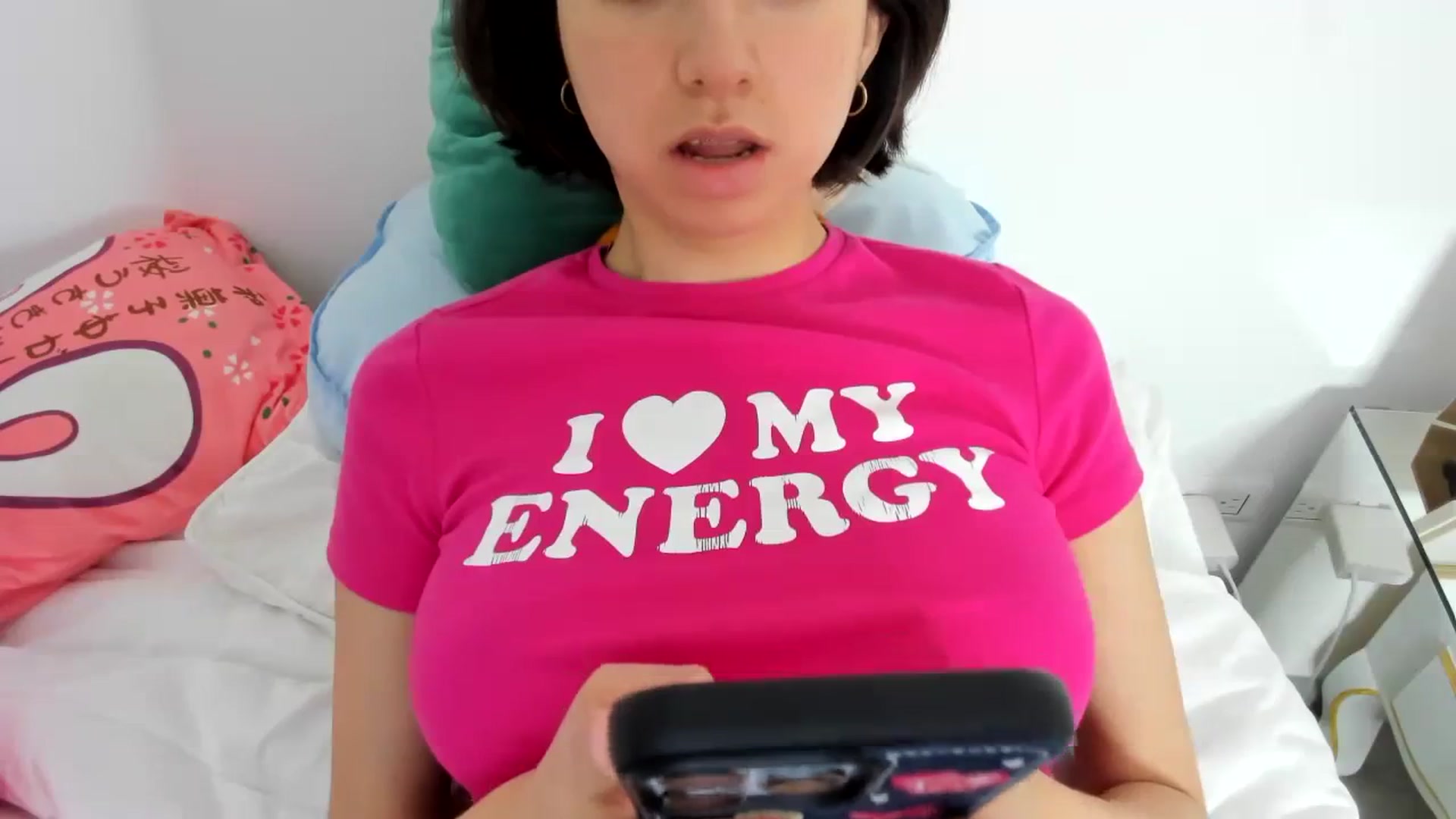 Gallery image thumbnail from Cherrycute666's myfreecams stream on, 11/07/2023, 07:43 image 13 of 20