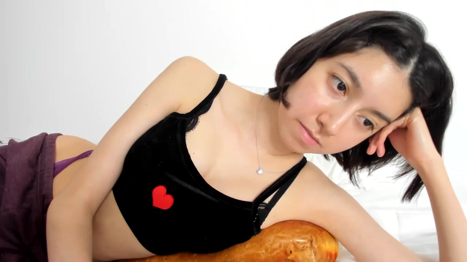 Gallery image thumbnail from Cherrycute666's myfreecams stream on, 11/08/2023, 07:25 image 7 of 20