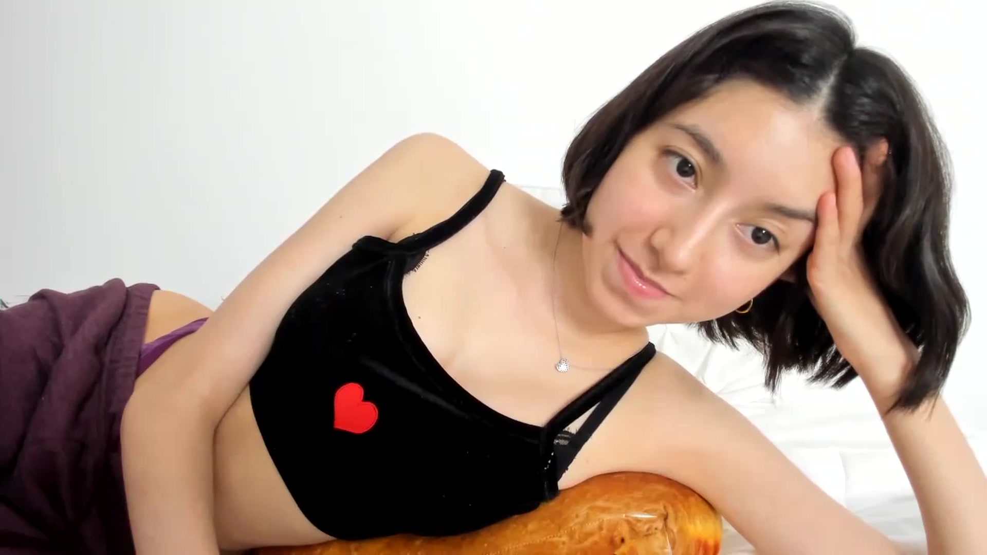 Gallery image thumbnail from Cherrycute666's myfreecams stream on, 11/08/2023, 07:25 image 10 of 20