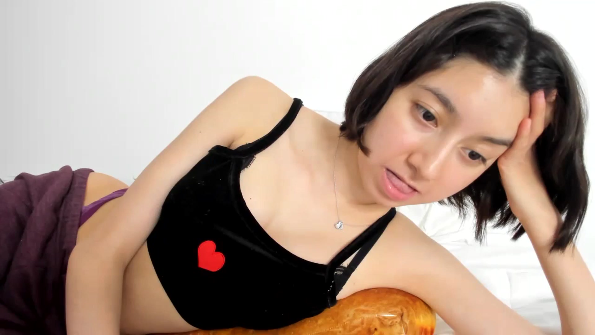 Gallery image thumbnail from Cherrycute666's myfreecams stream on, 11/08/2023, 07:25 image 12 of 20