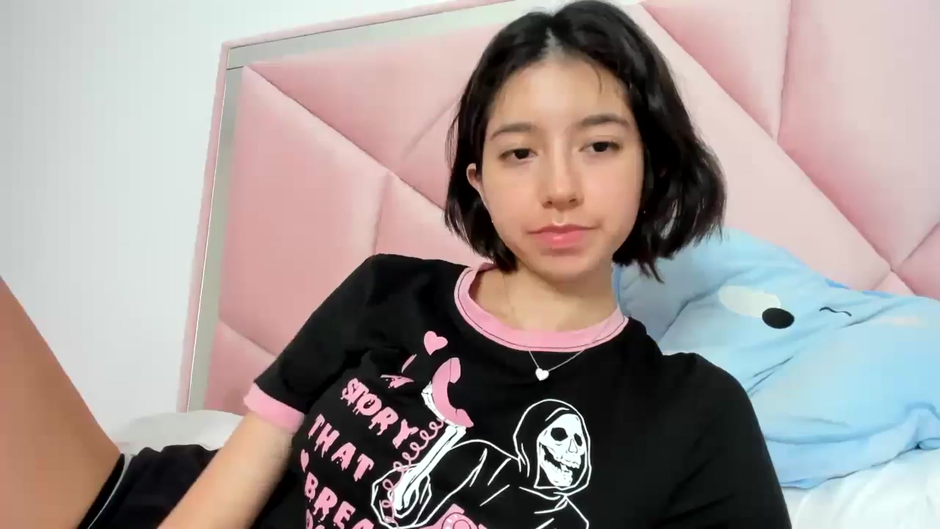 Gallery image thumbnail from Cherrycute666's myfreecams stream on, 11/10/2023, 03:17 image 2 of 20