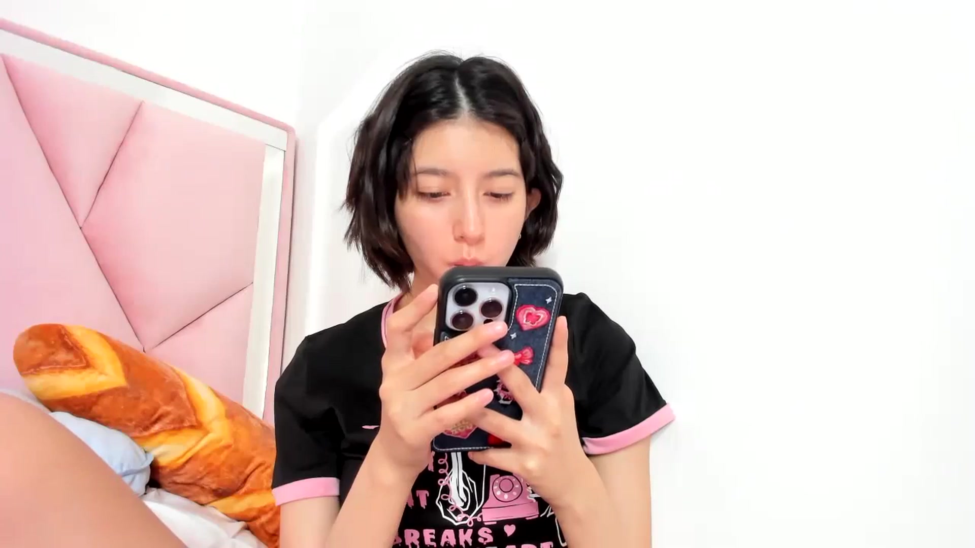 Gallery image thumbnail from Cherrycute666's myfreecams stream on, 11/10/2023, 08:22 image 14 of 20