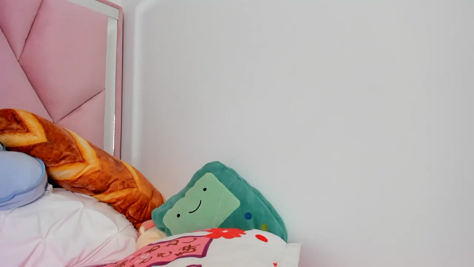 Gallery image thumbnail from Cherrycute666's myfreecams stream on, 11/10/2023, 09:03 image 5 of 20