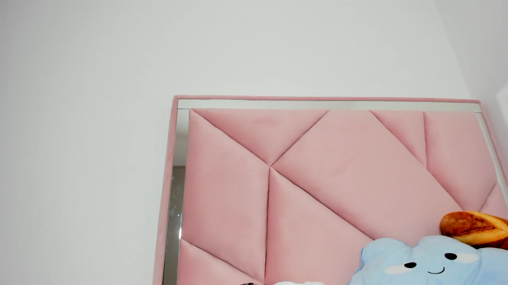 Gallery image thumbnail from Cherrycute666's myfreecams stream on, 11/10/2023, 10:00 image 18 of 20