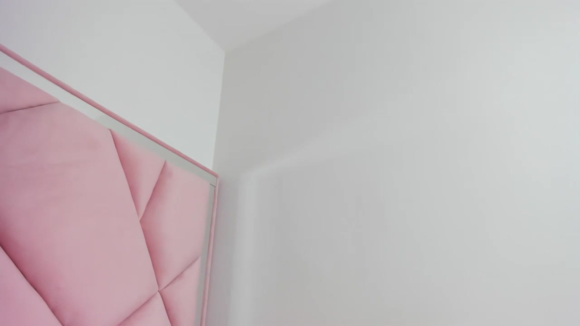Gallery image thumbnail from Cherrycute666's myfreecams stream on, 11/11/2023, 01:57 image 20 of 20