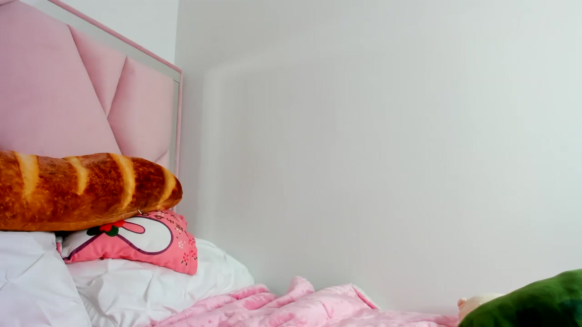 Gallery image thumbnail from Cherrycute666's myfreecams stream on, 11/11/2023, 11:50 image 7 of 20
