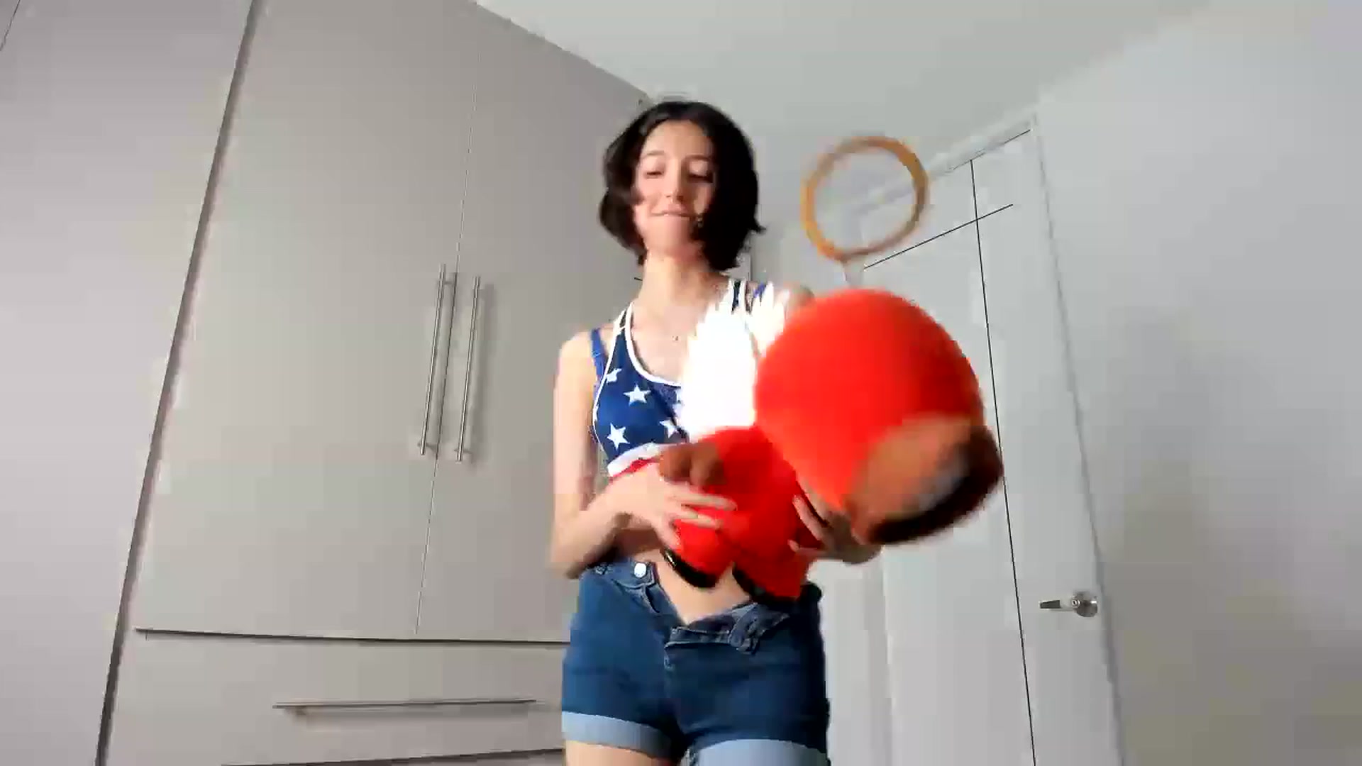 Gallery image thumbnail from Cherrycute666's myfreecams stream on, 11/12/2023, 24:00 image 1 of 20