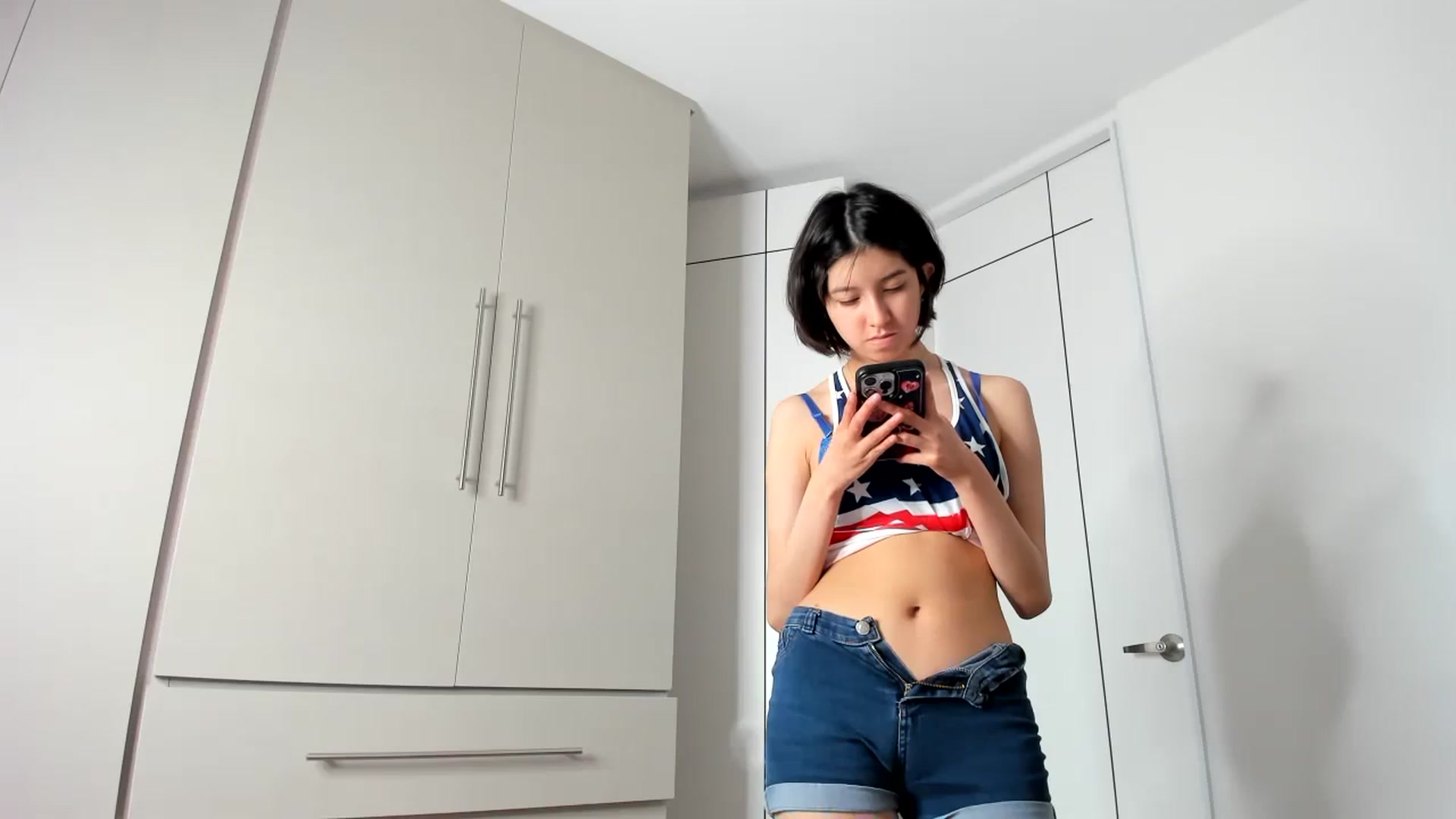 Gallery image thumbnail from Cherrycute666's myfreecams stream on, 11/12/2023, 24:00 image 10 of 20