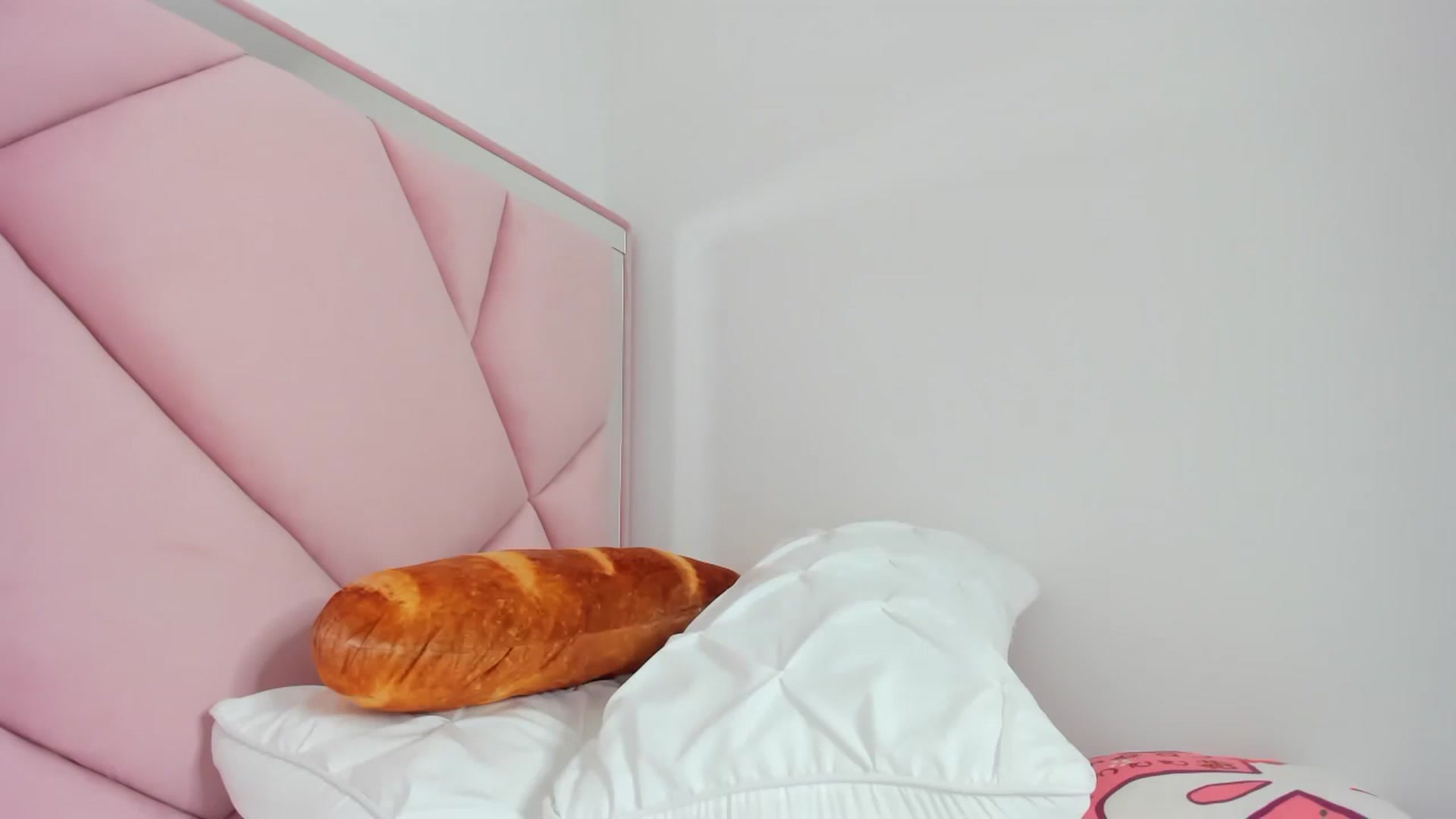 Gallery image thumbnail from Cherrycute666's myfreecams stream on, 11/12/2023, 08:55 image 3 of 20