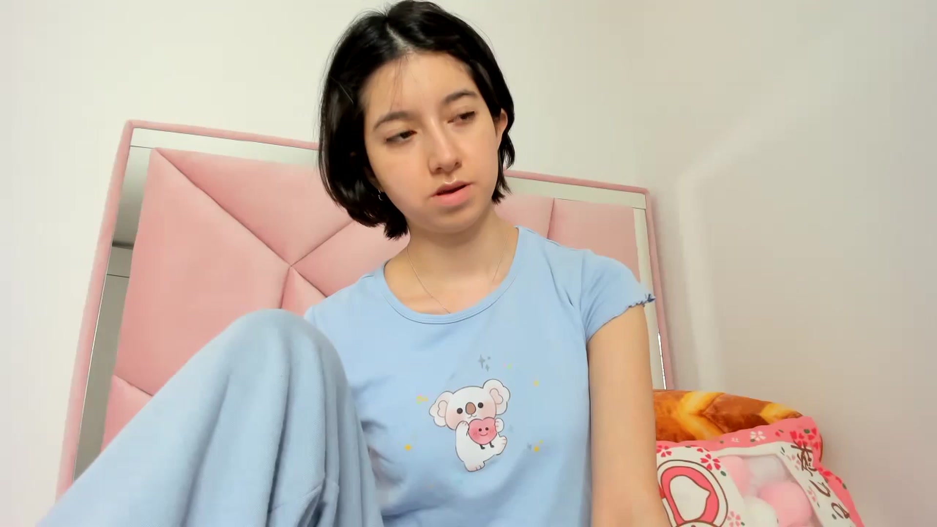 Gallery image thumbnail from Cherrycute666's myfreecams stream on, 11/13/2023, 01:56 image 2 of 20