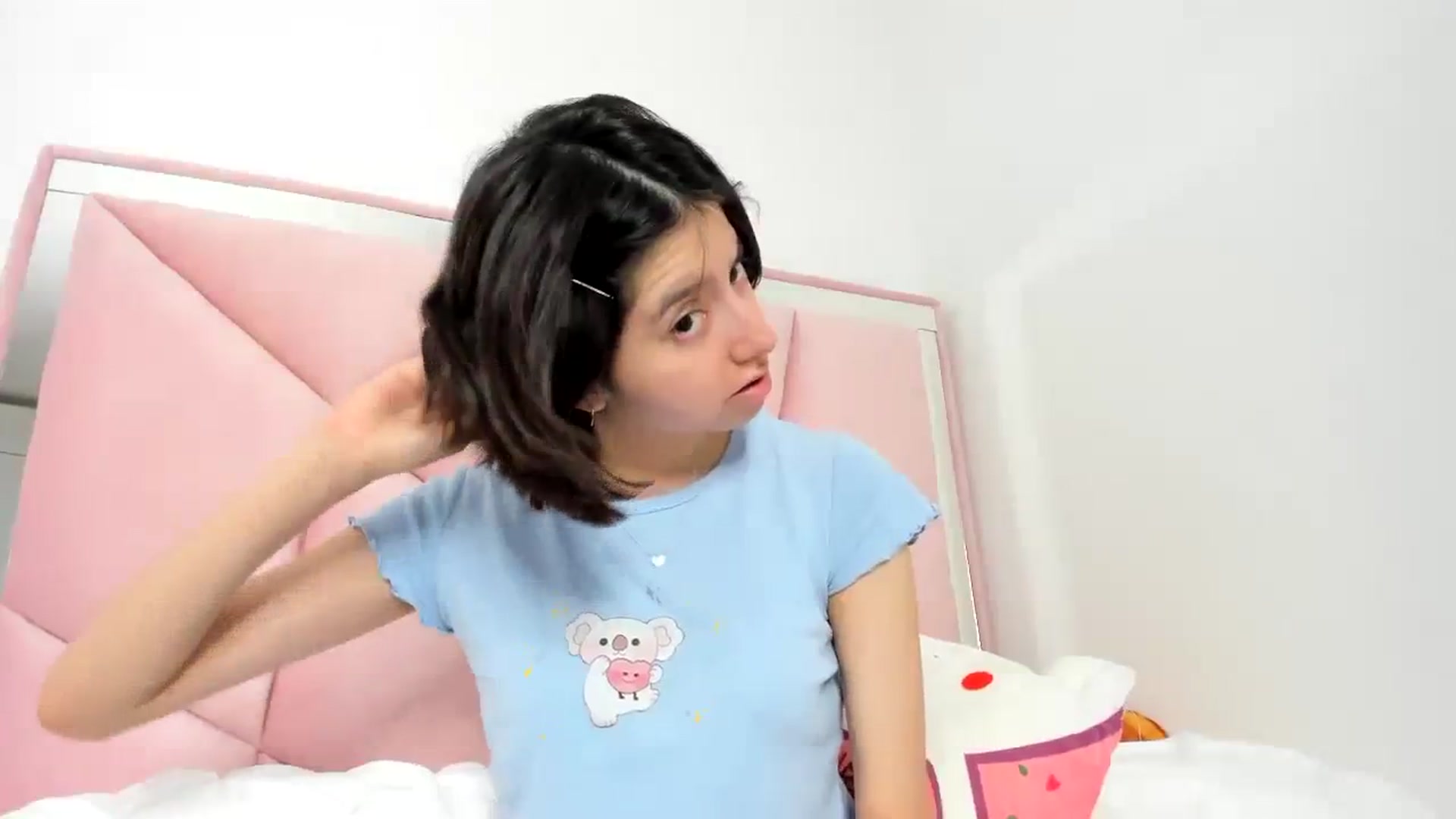 Gallery image thumbnail from Cherrycute666's myfreecams stream on, 11/13/2023, 01:56 image 20 of 20