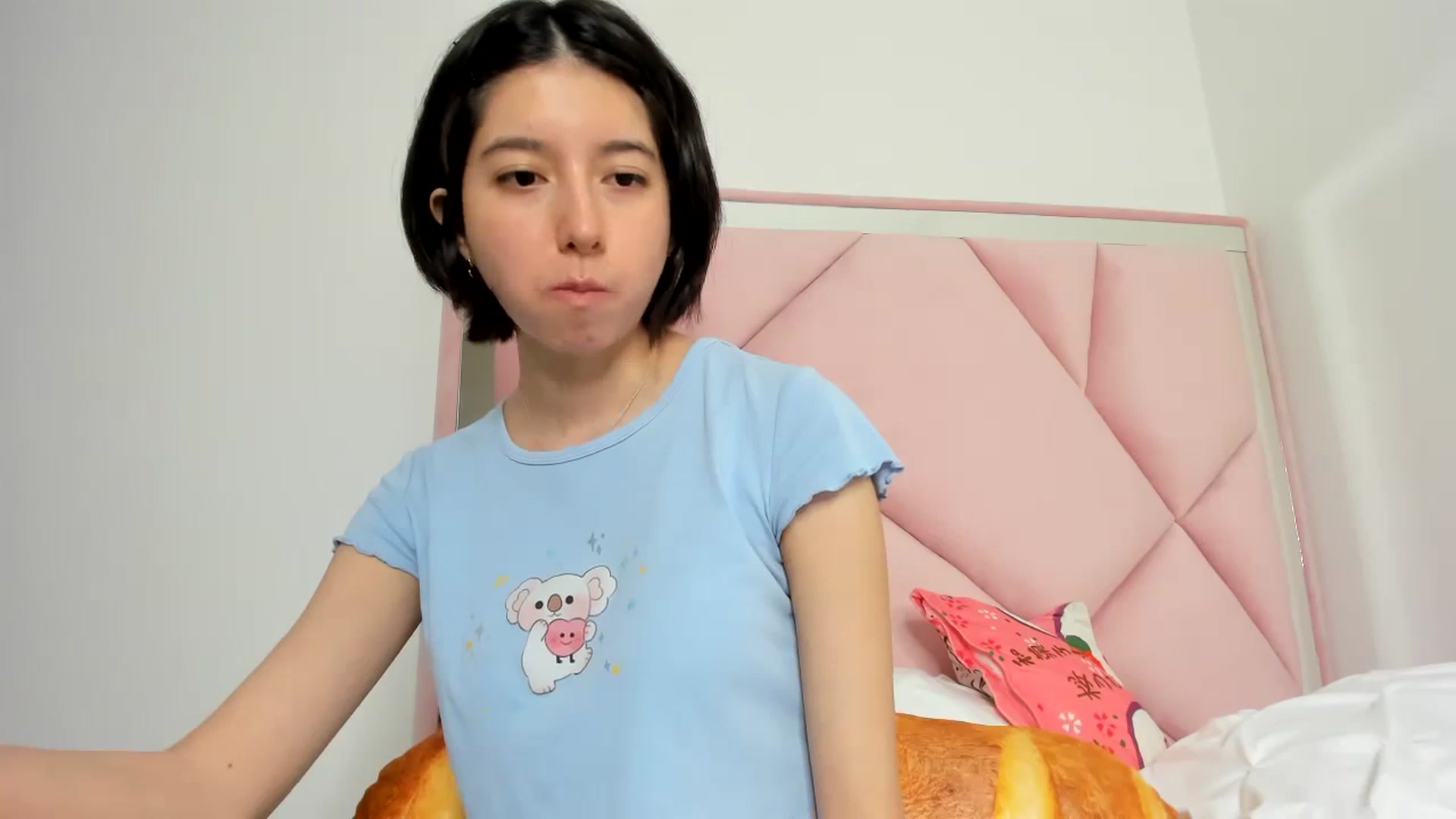 Gallery image thumbnail from Cherrycute666's myfreecams stream on, 11/13/2023, 06:40 image 4 of 20