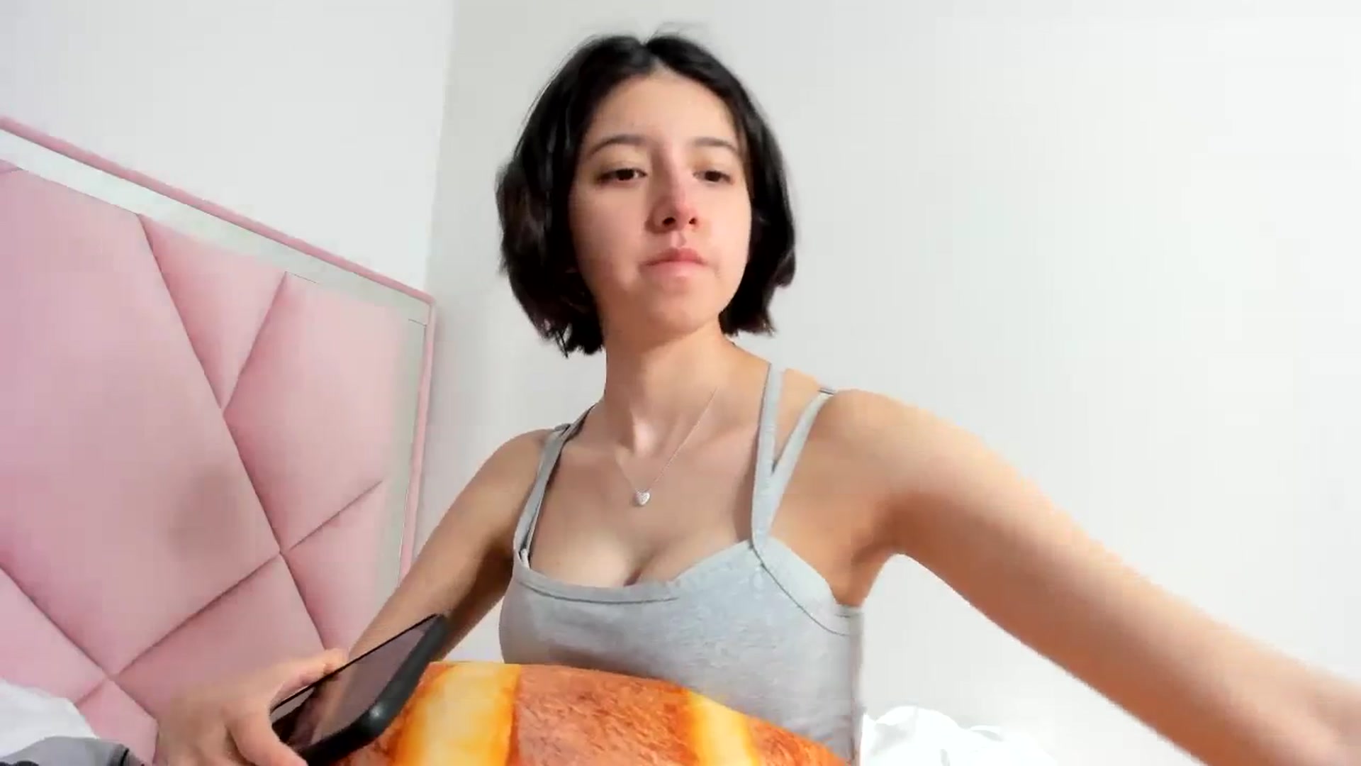 Gallery image thumbnail from Cherrycute666's myfreecams stream on, 11/14/2023, 03:43 image 6 of 20