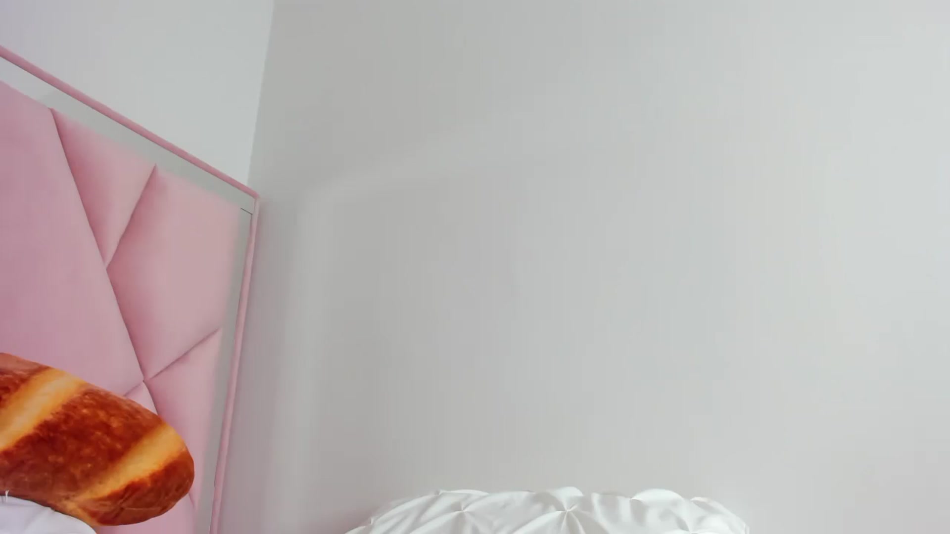 Gallery image thumbnail from Cherrycute666's myfreecams stream on, 11/14/2023, 07:10 image 4 of 20