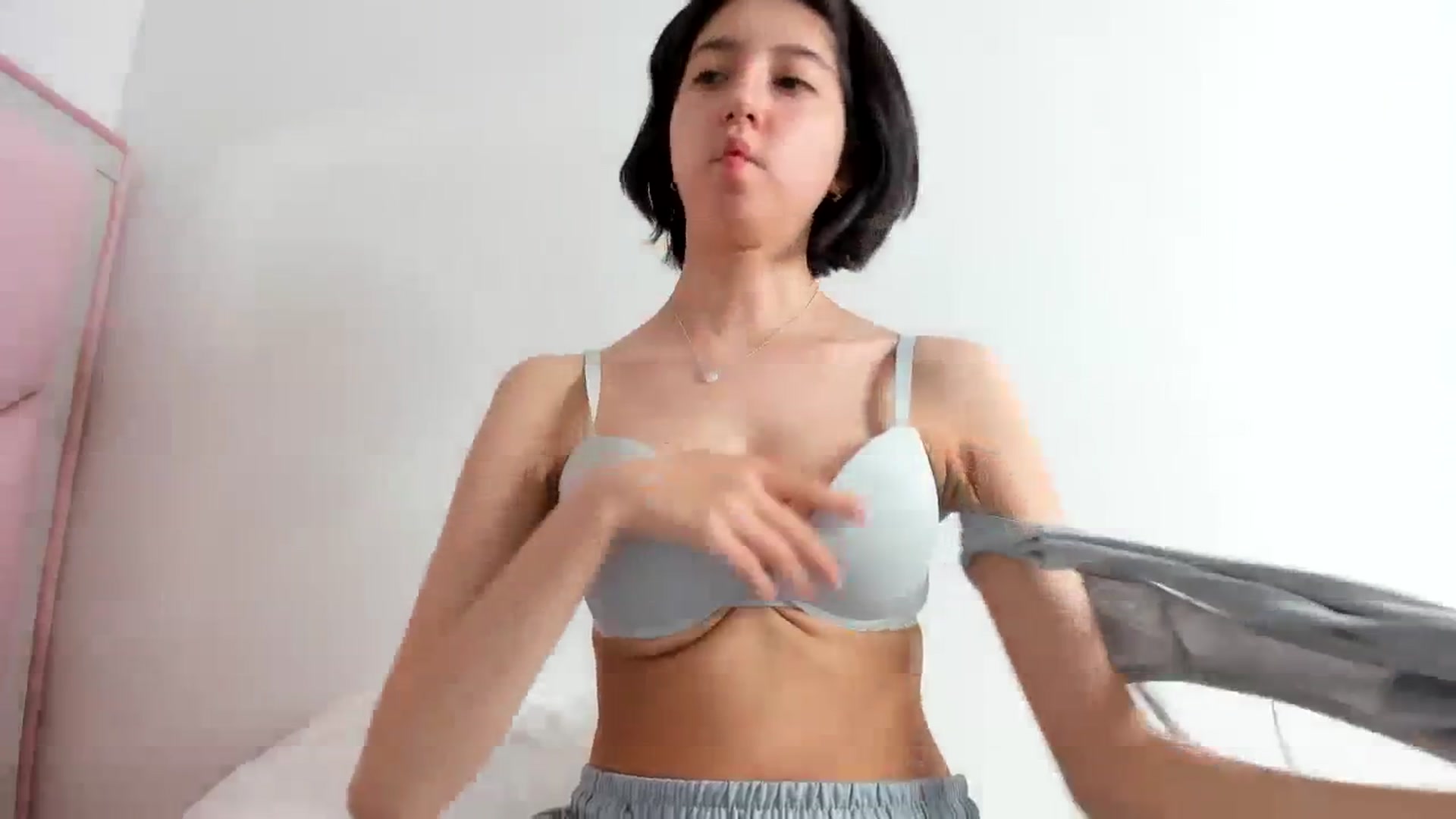 Gallery image thumbnail from Cherrycute666's myfreecams stream on, 11/14/2023, 07:10 image 17 of 20