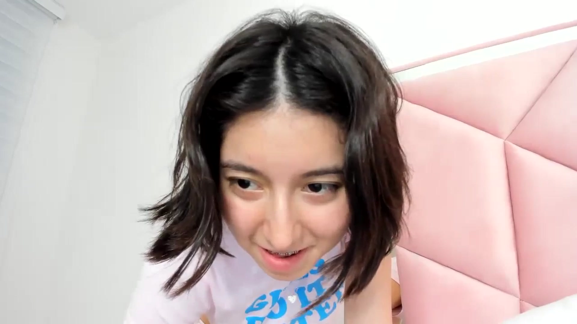 Gallery image thumbnail from Cherrycute666's myfreecams stream on, 11/15/2023, 03:44 image 15 of 20