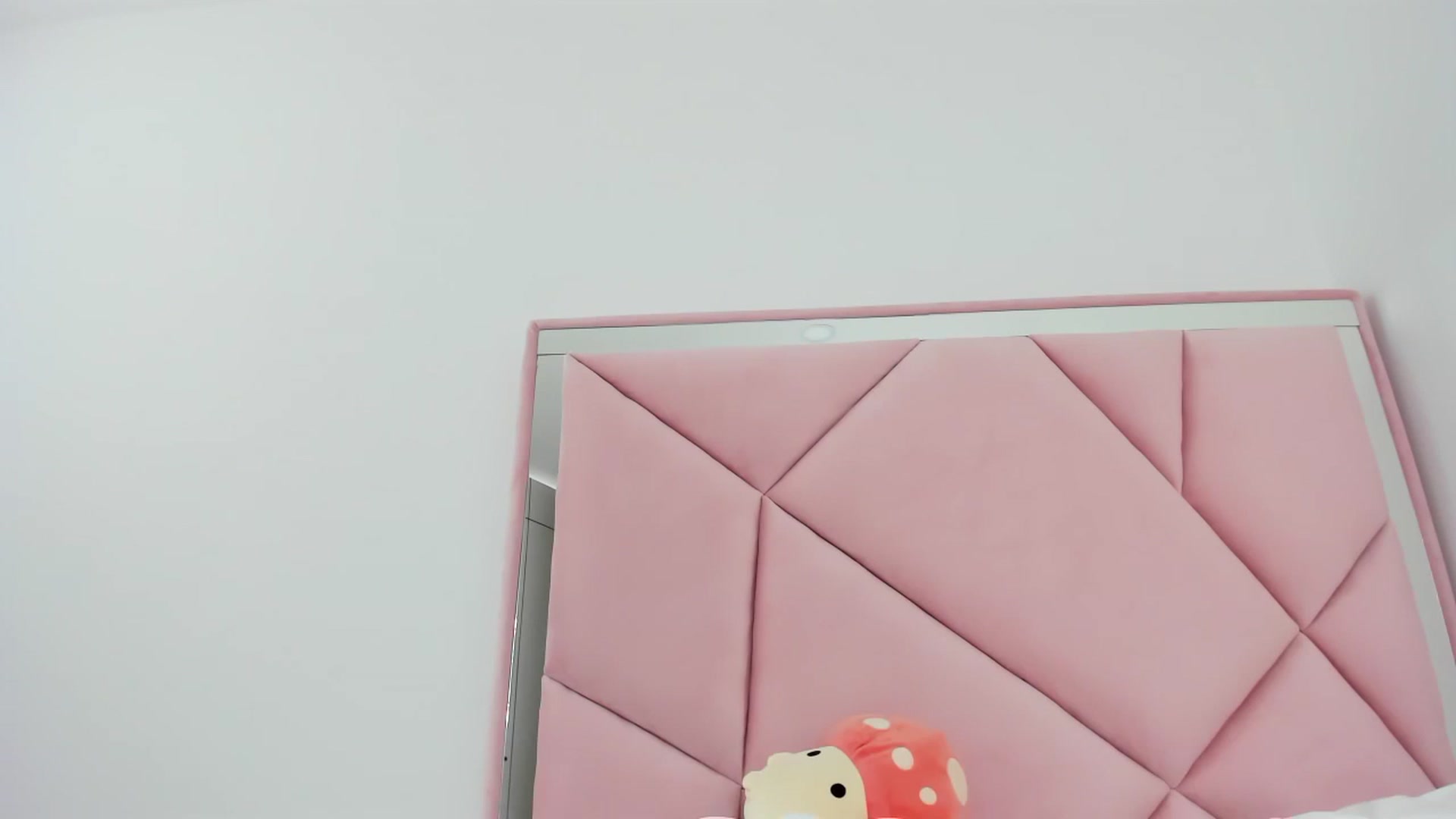 Gallery image thumbnail from Cherrycute666's myfreecams stream on, 11/15/2023, 17:15 image 6 of 20