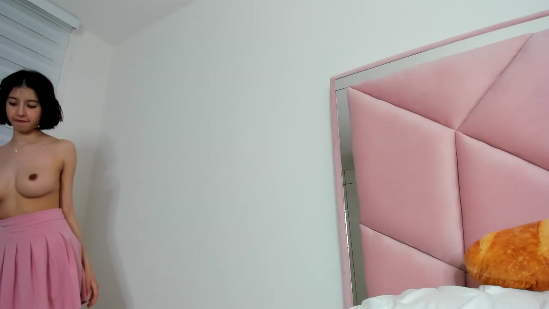 Gallery image thumbnail from Cherrycute666's myfreecams stream on, 11/16/2023, 02:25 image 2 of 20