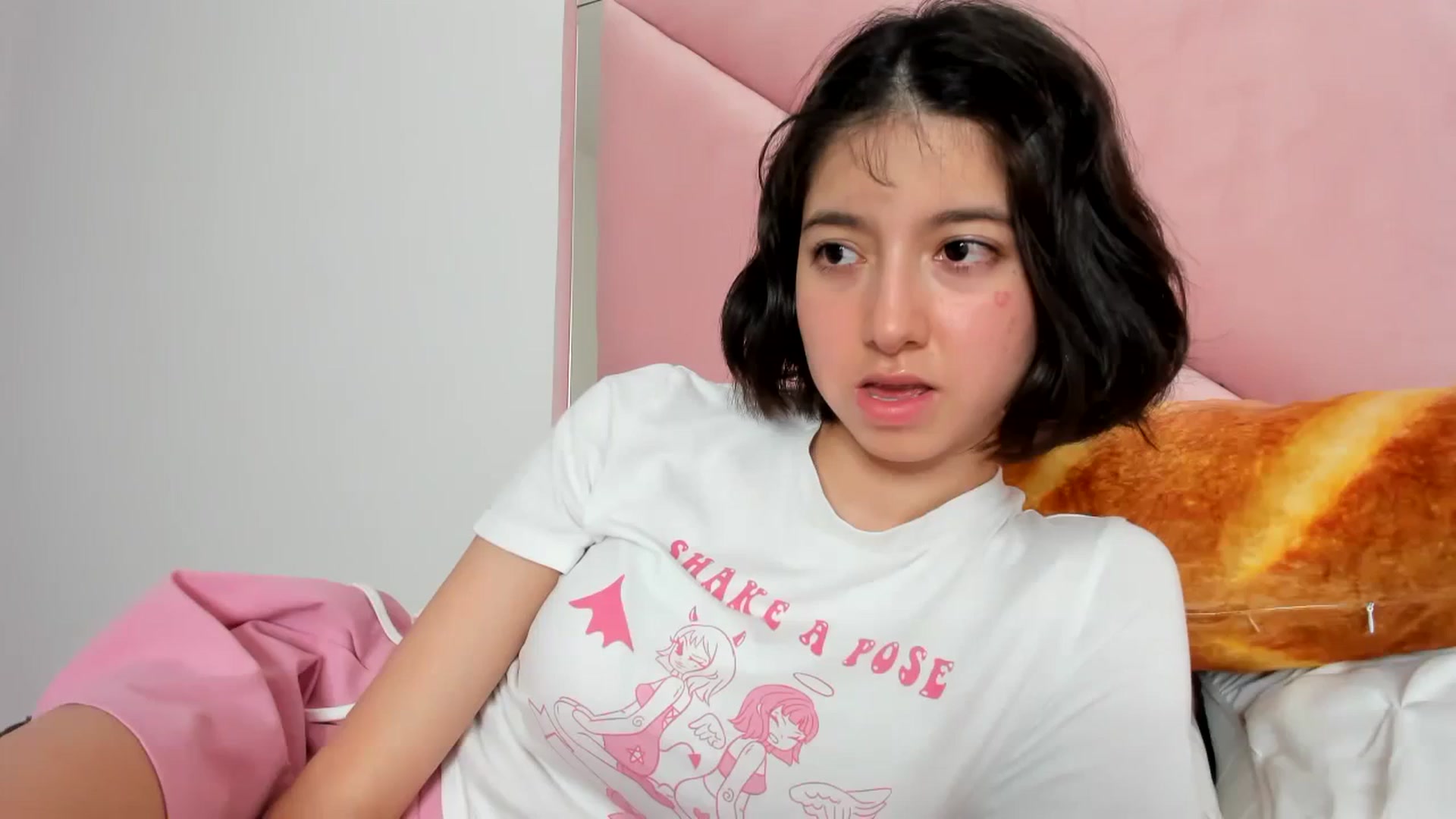 Gallery image thumbnail from Cherrycute666's myfreecams stream on, 11/16/2023, 04:24 image 19 of 20