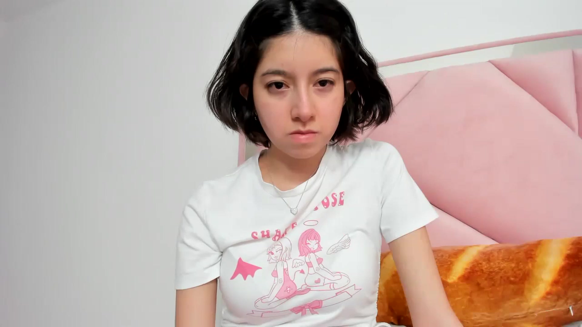 Gallery image thumbnail from Cherrycute666's myfreecams stream on, 11/16/2023, 07:31 image 12 of 20