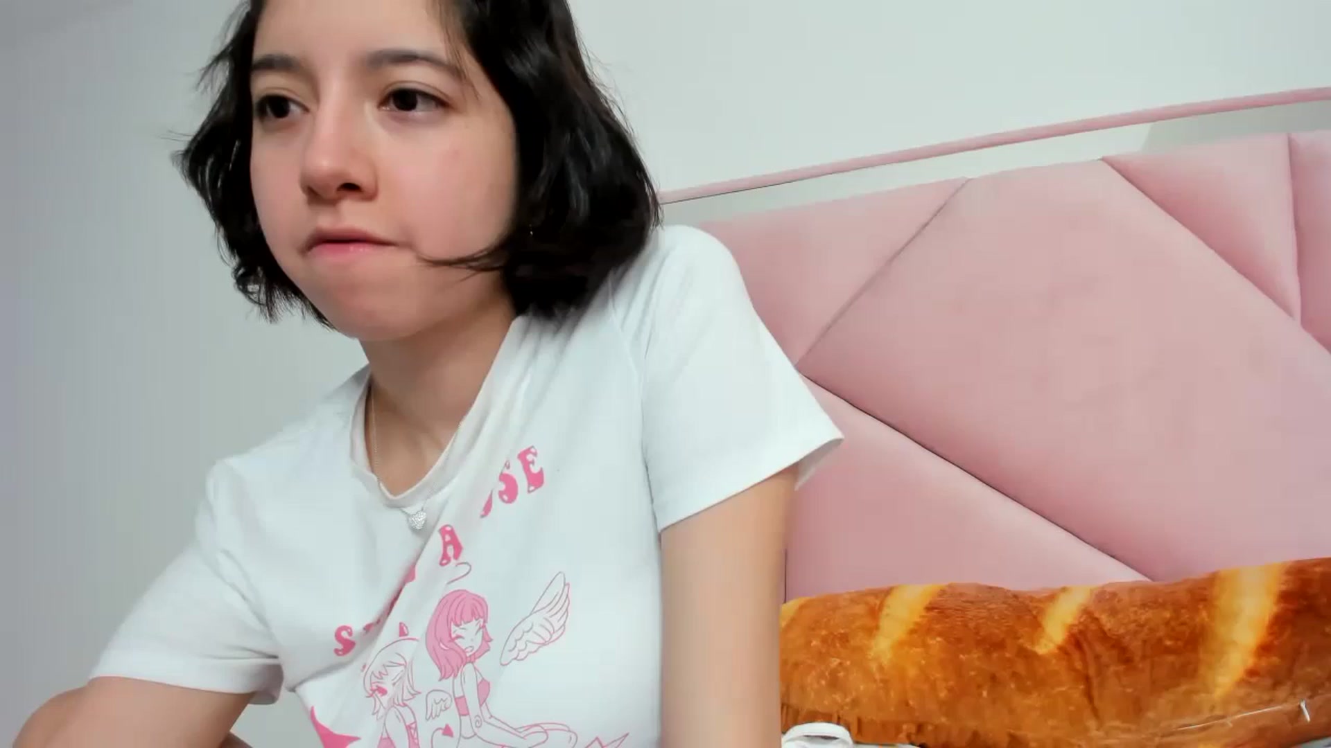 Gallery image thumbnail from Cherrycute666's myfreecams stream on, 11/16/2023, 08:28 image 1 of 20