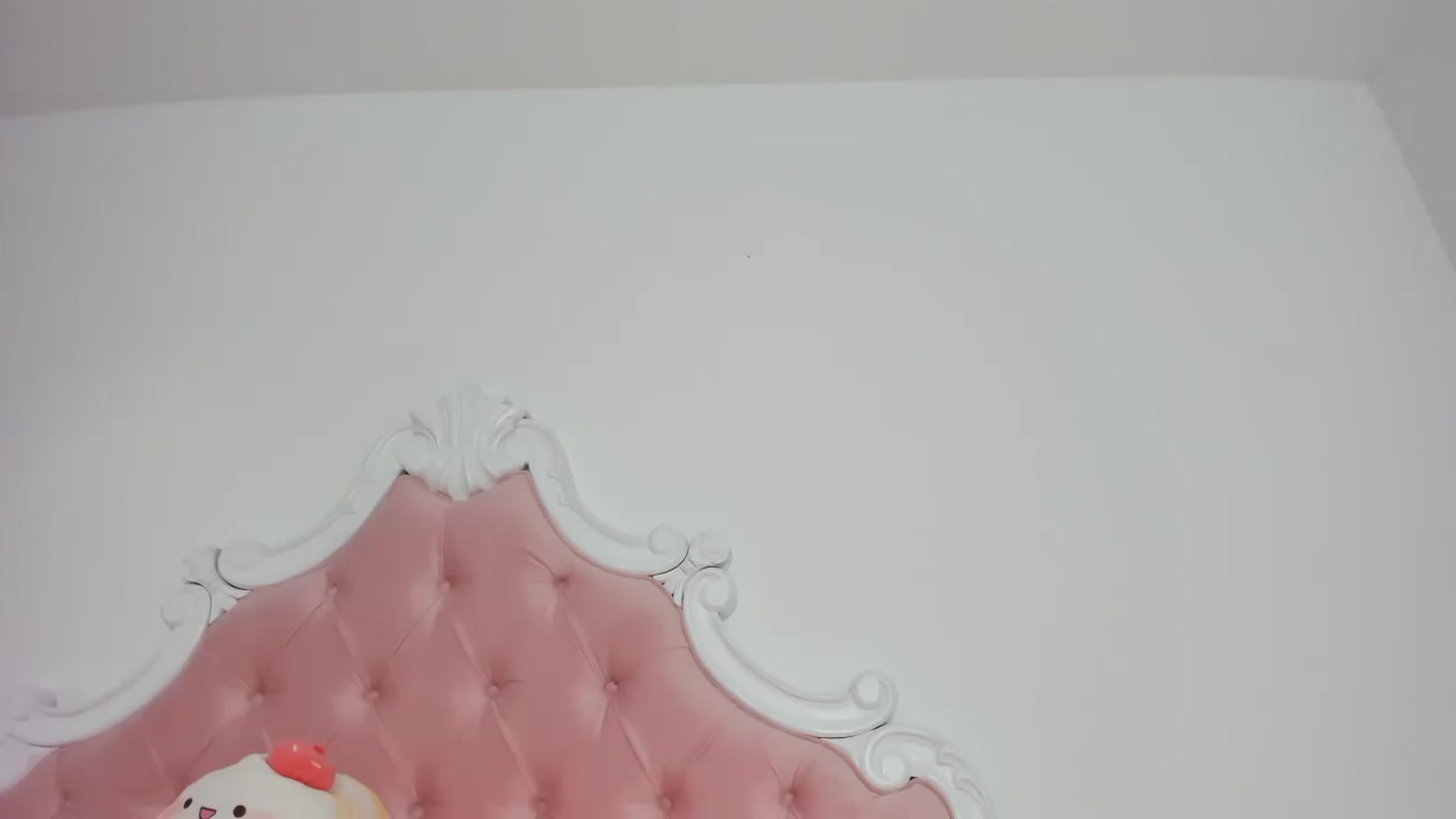 Gallery image thumbnail from Cherrycute666's myfreecams stream on, 11/17/2023, 01:18 image 19 of 20