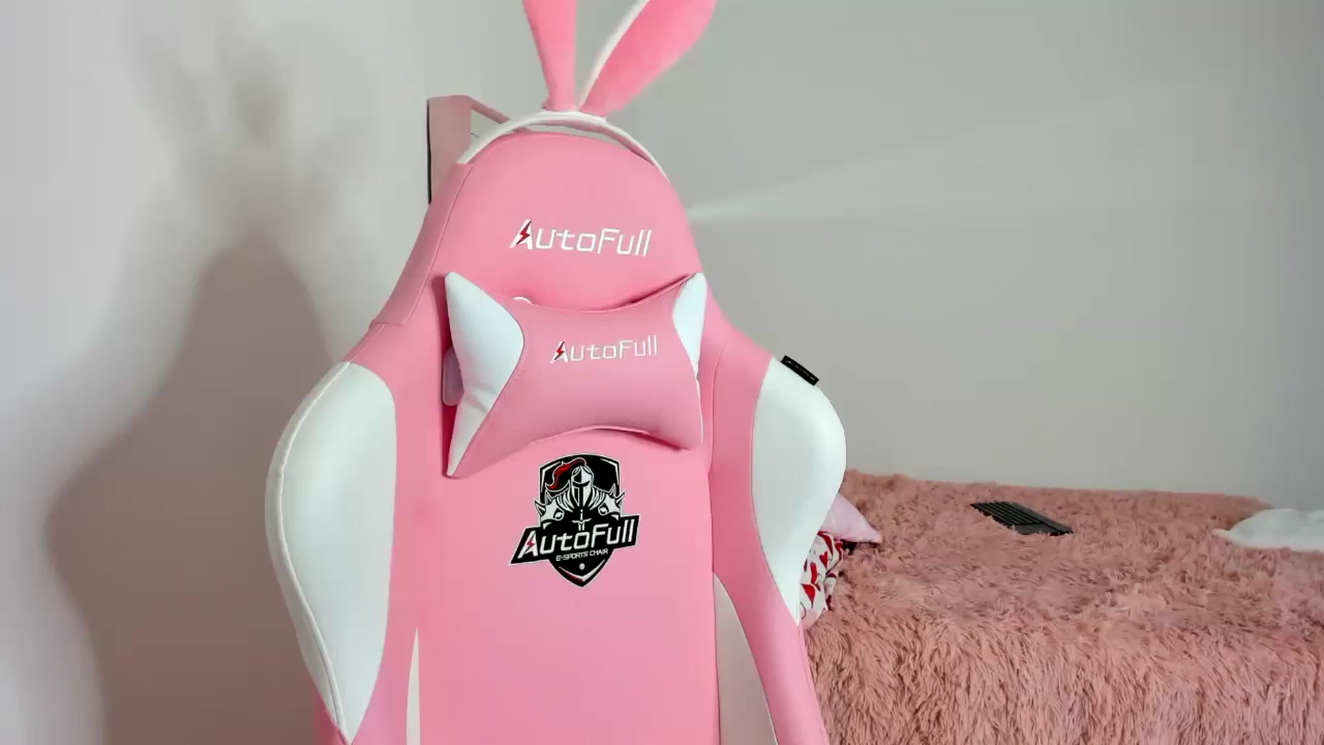 Gallery image thumbnail from Cherrycute666's myfreecams stream on, 11/19/2023, 06:52 image 12 of 20