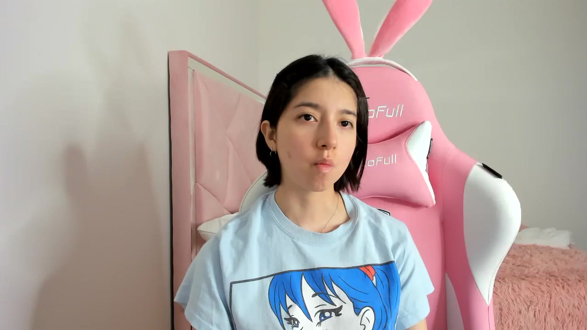 Gallery image thumbnail from Cherrycute666's myfreecams stream on, 11/19/2023, 07:33 image 5 of 20