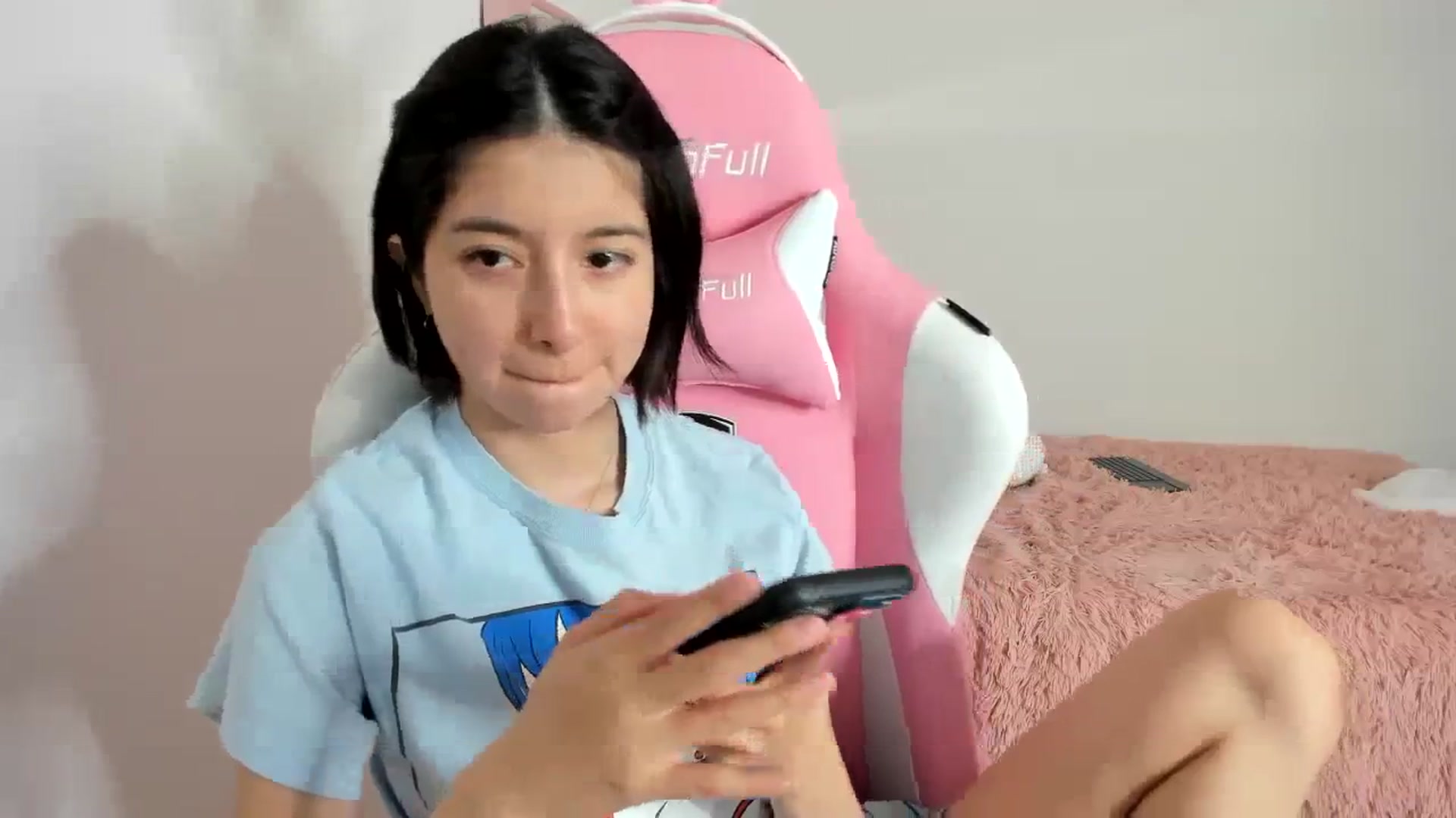 Gallery image thumbnail from Cherrycute666's myfreecams stream on, 11/19/2023, 10:59 image 2 of 20