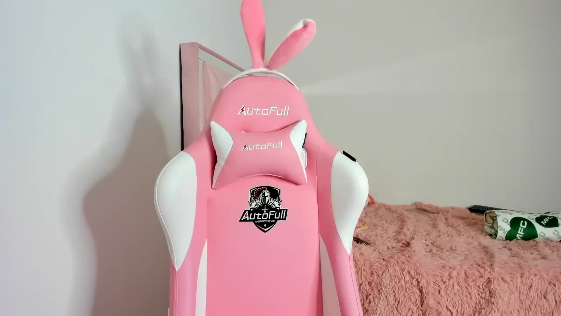 Gallery image thumbnail from Cherrycute666's myfreecams stream on, 11/20/2023, 03:37 image 2 of 20