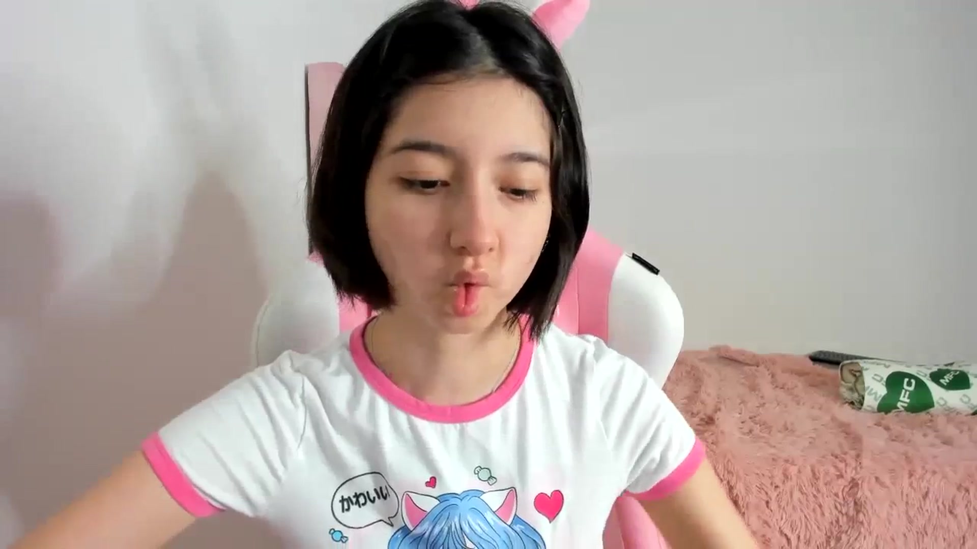 Gallery image thumbnail from Cherrycute666's myfreecams stream on, 11/20/2023, 03:37 image 19 of 20
