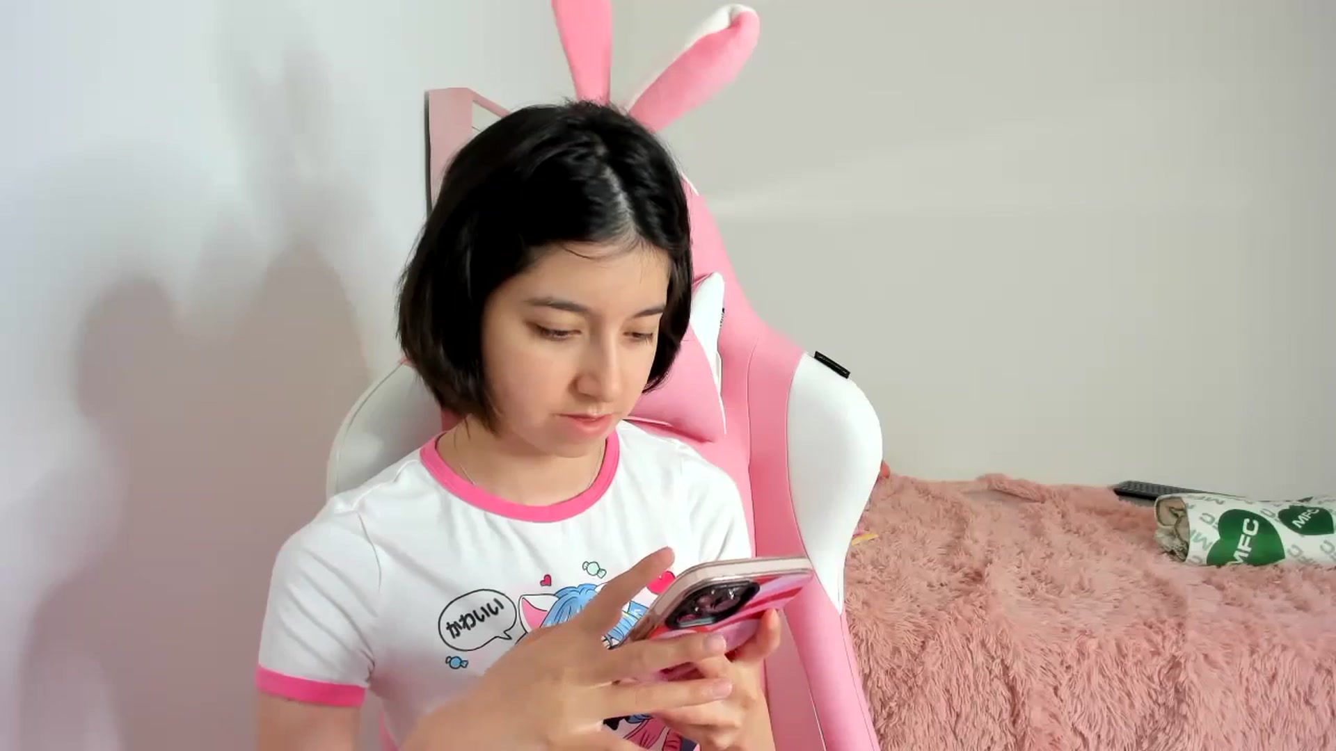 Gallery image thumbnail from Cherrycute666's myfreecams stream on, 11/20/2023, 03:37 image 10 of 20