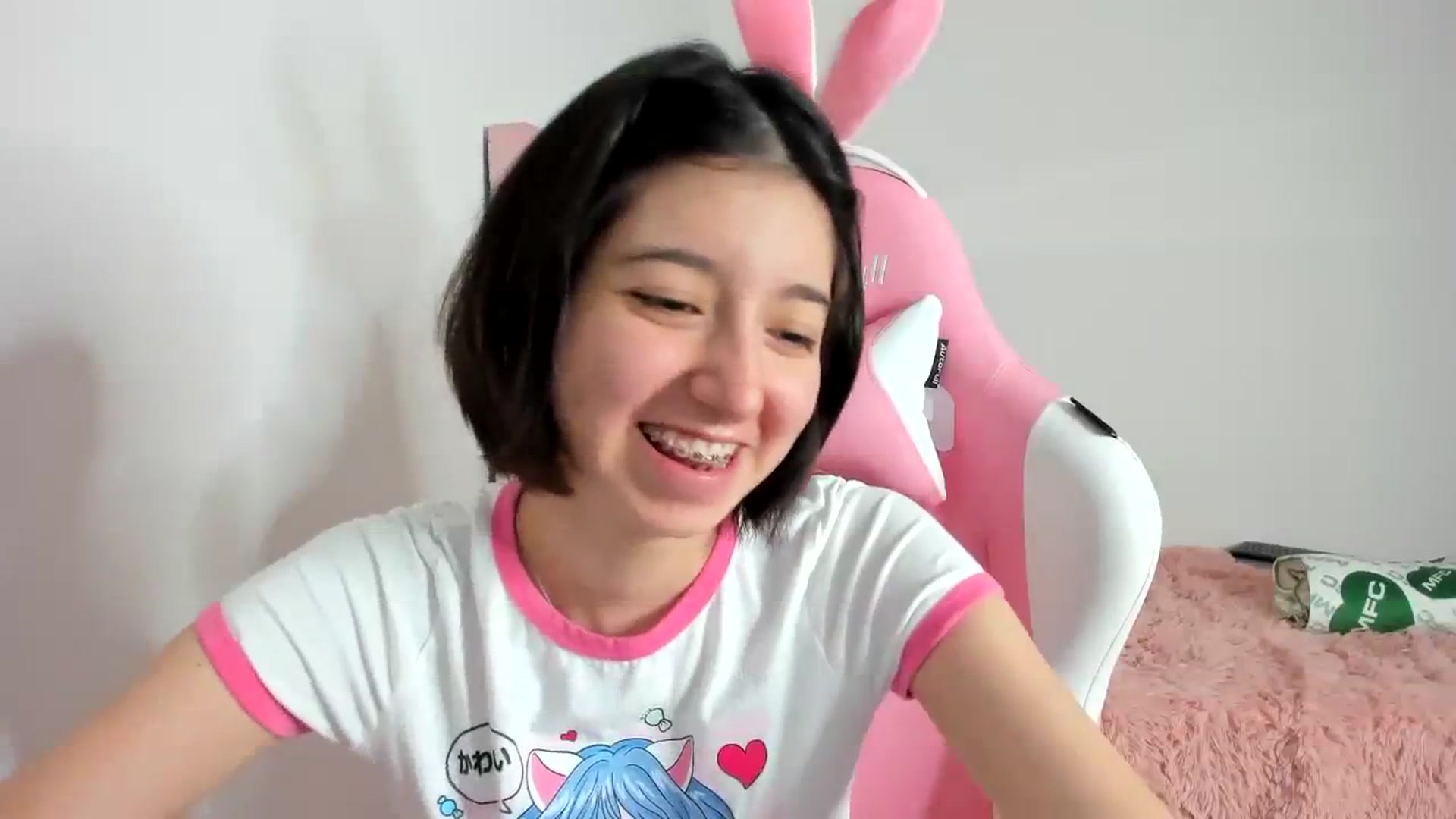 Gallery image thumbnail from Cherrycute666's myfreecams stream on, 11/20/2023, 05:01 image 3 of 20