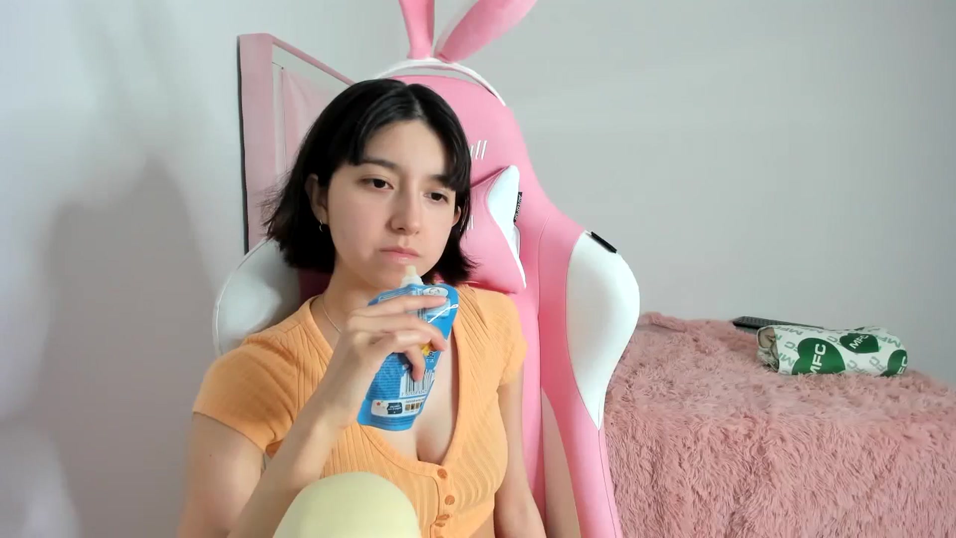 Gallery image thumbnail from Cherrycute666's myfreecams stream on, 11/20/2023, 13:23 image 2 of 20