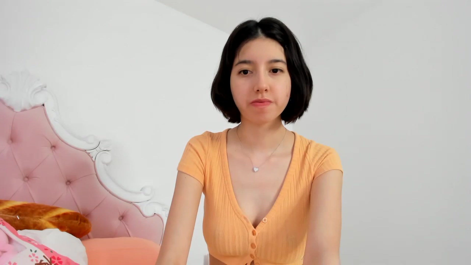 Gallery image thumbnail from Cherrycute666's myfreecams stream on, 11/21/2023, 24:21 image 8 of 20