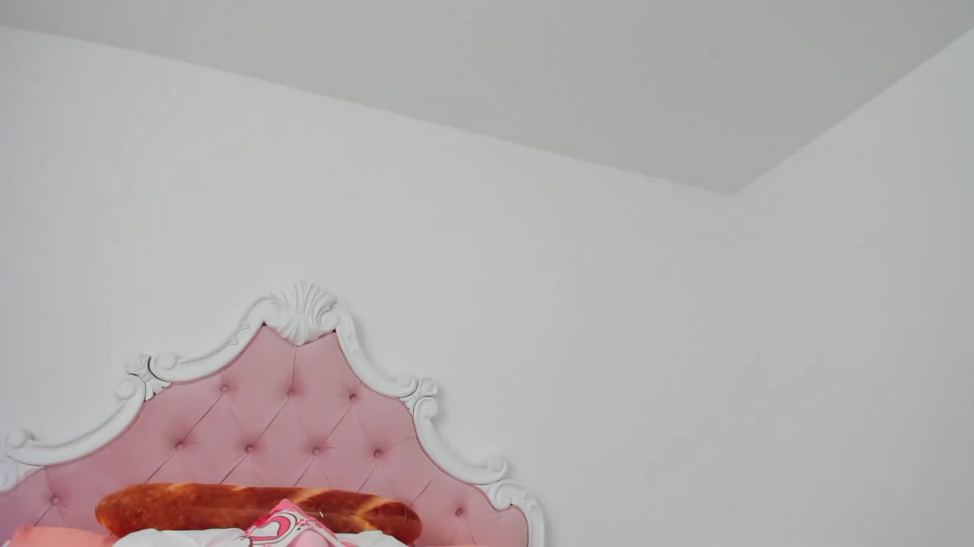 Gallery image thumbnail from Cherrycute666's myfreecams stream on, 11/21/2023, 24:21 image 2 of 20