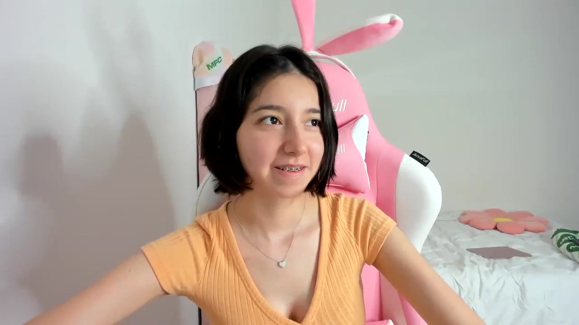 Gallery image thumbnail from Cherrycute666's myfreecams stream on, 11/21/2023, 05:52 image 3 of 20