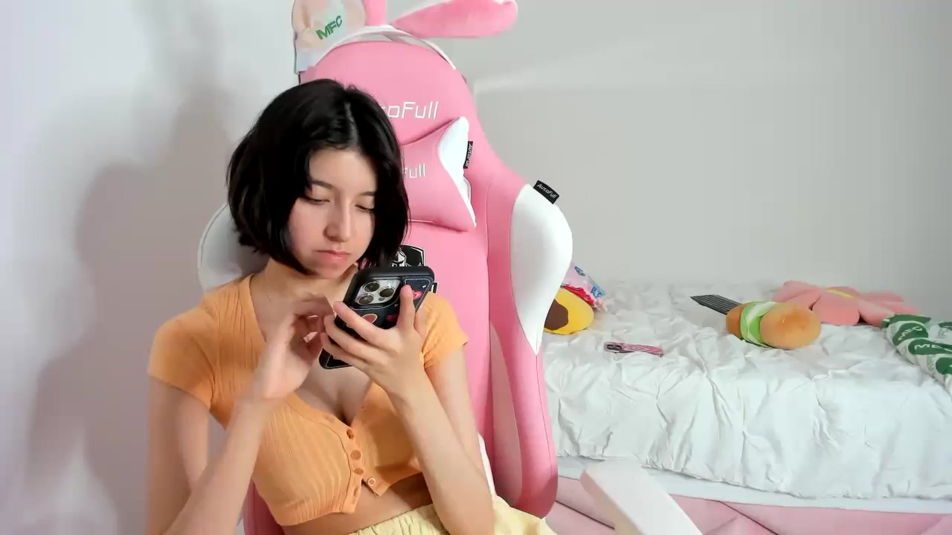 Gallery image thumbnail from Cherrycute666's myfreecams stream on, 11/21/2023, 11:08 image 2 of 20