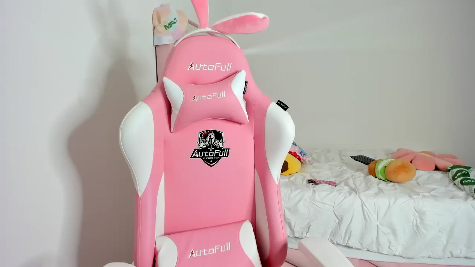 Gallery image thumbnail from Cherrycute666's myfreecams stream on, 11/21/2023, 11:08 image 5 of 20