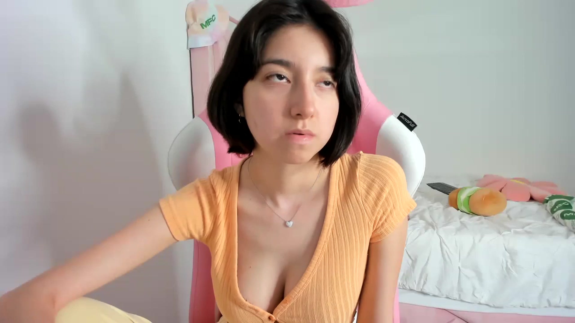 Gallery image thumbnail from Cherrycute666's myfreecams stream on, 11/21/2023, 11:08 image 18 of 20
