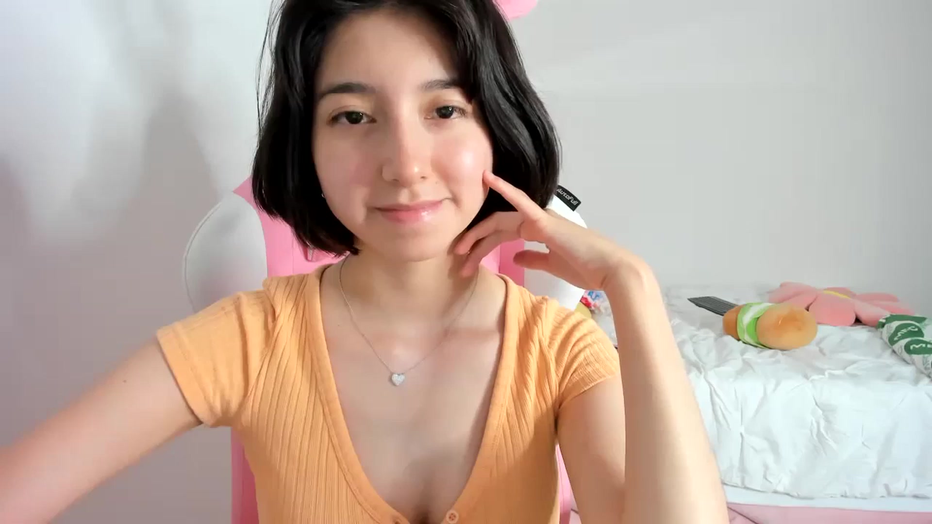 Gallery image thumbnail from Cherrycute666's myfreecams stream on, 11/21/2023, 11:08 image 4 of 20