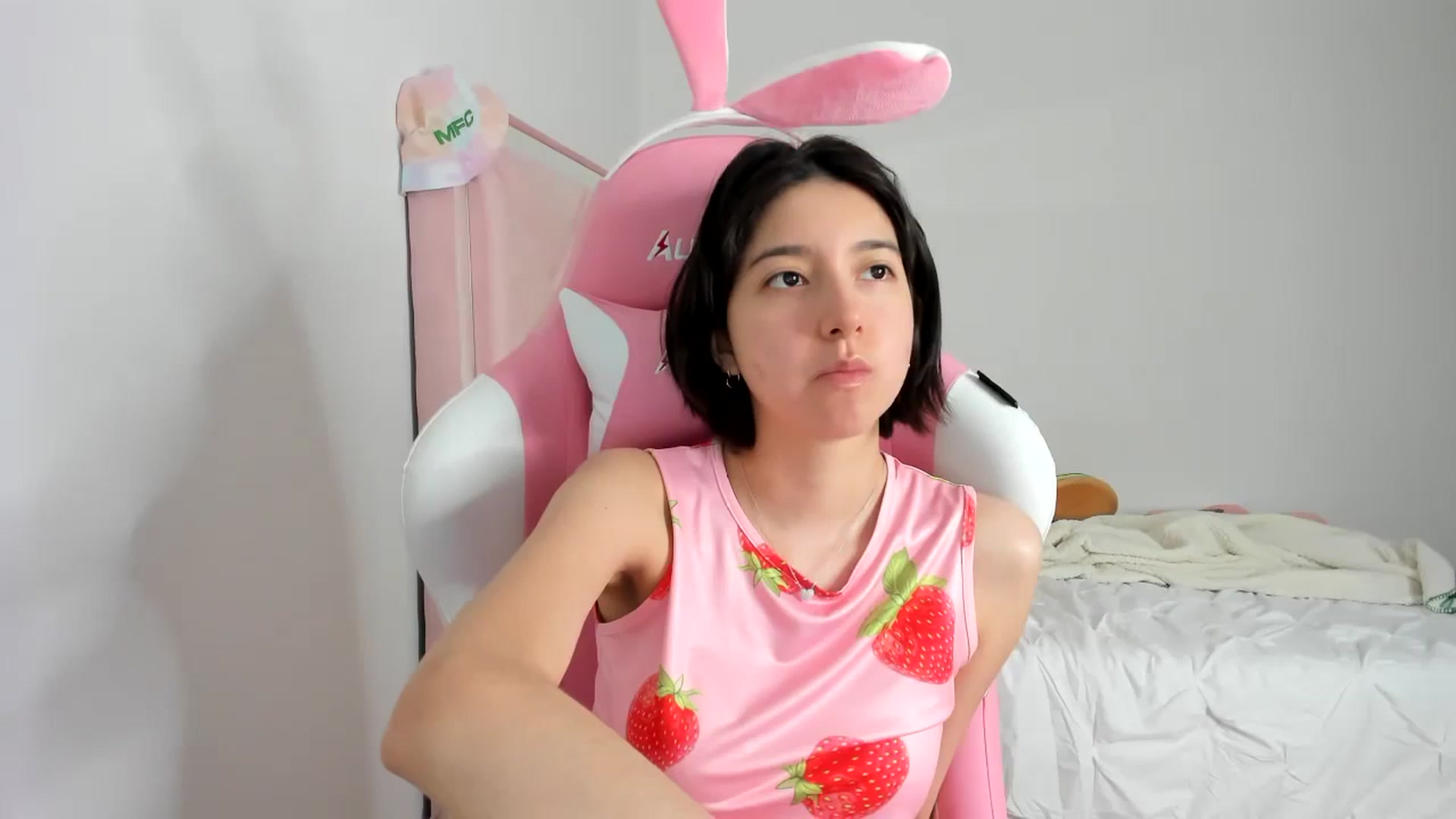 Gallery image thumbnail from Cherrycute666's myfreecams stream on, 11/22/2023, 24:15 image 13 of 20