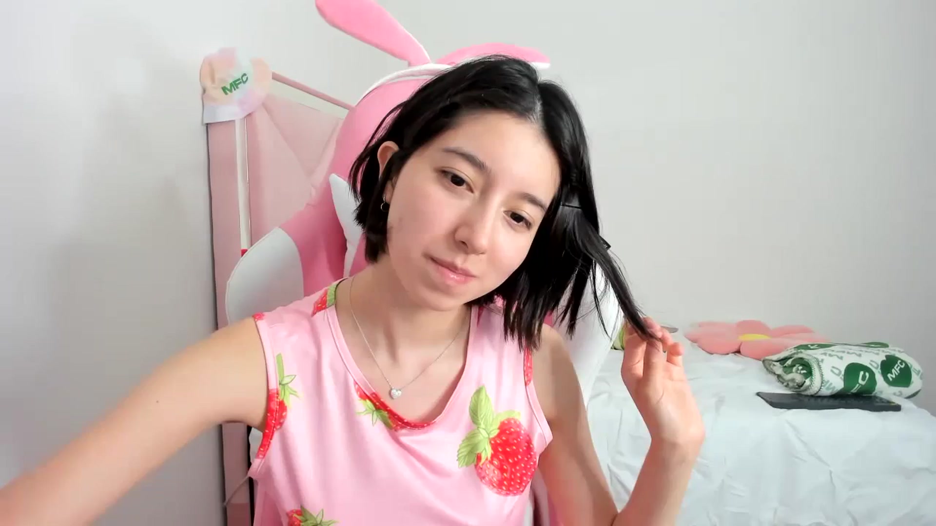 Gallery image thumbnail from Cherrycute666's myfreecams stream on, 11/22/2023, 04:24 image 17 of 20