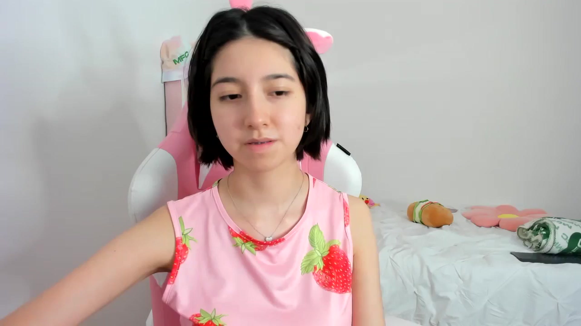 Gallery image thumbnail from Cherrycute666's myfreecams stream on, 11/22/2023, 04:24 image 1 of 20
