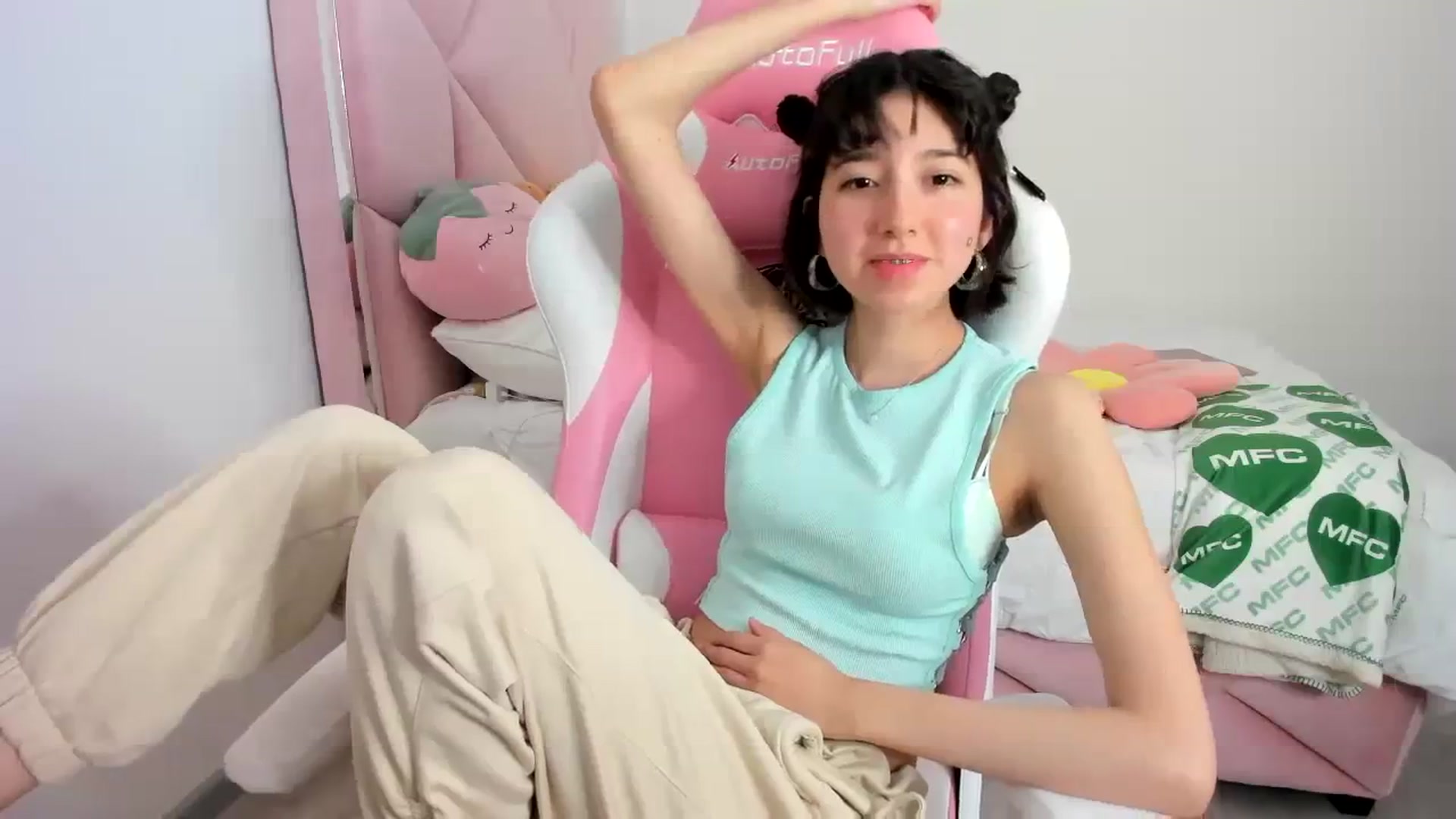 Gallery image thumbnail from Cherrycute666's myfreecams stream on, 11/23/2023, 02:47 image 5 of 20