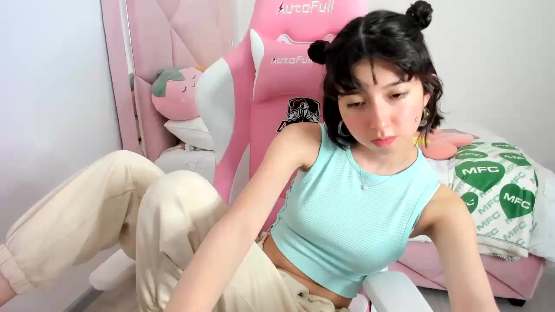 Gallery image thumbnail from Cherrycute666's myfreecams stream on, 11/23/2023, 02:47 image 4 of 20