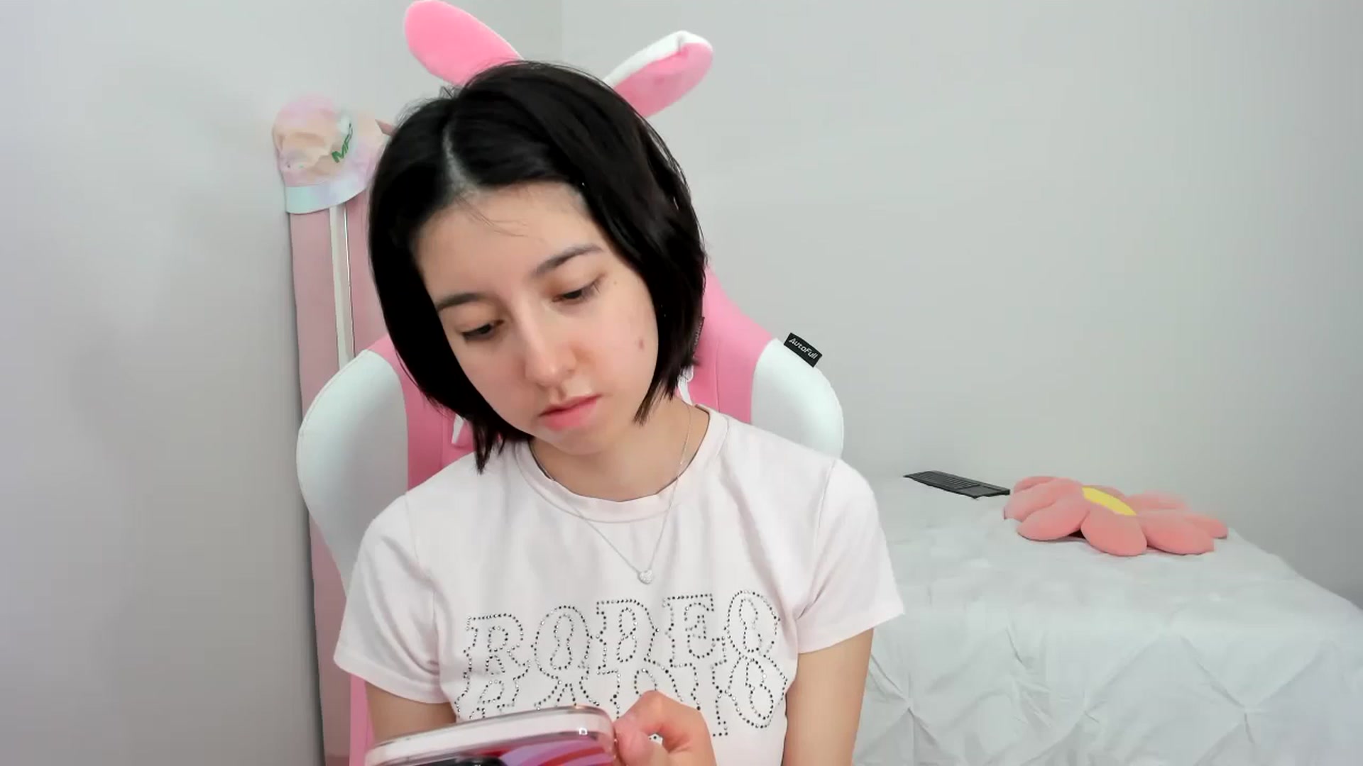 Gallery image thumbnail from Cherrycute666's myfreecams stream on, 11/23/2023, 21:39 image 18 of 20